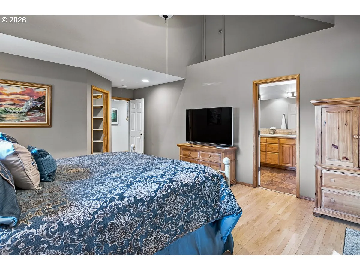 Bedroom, Primary-Main