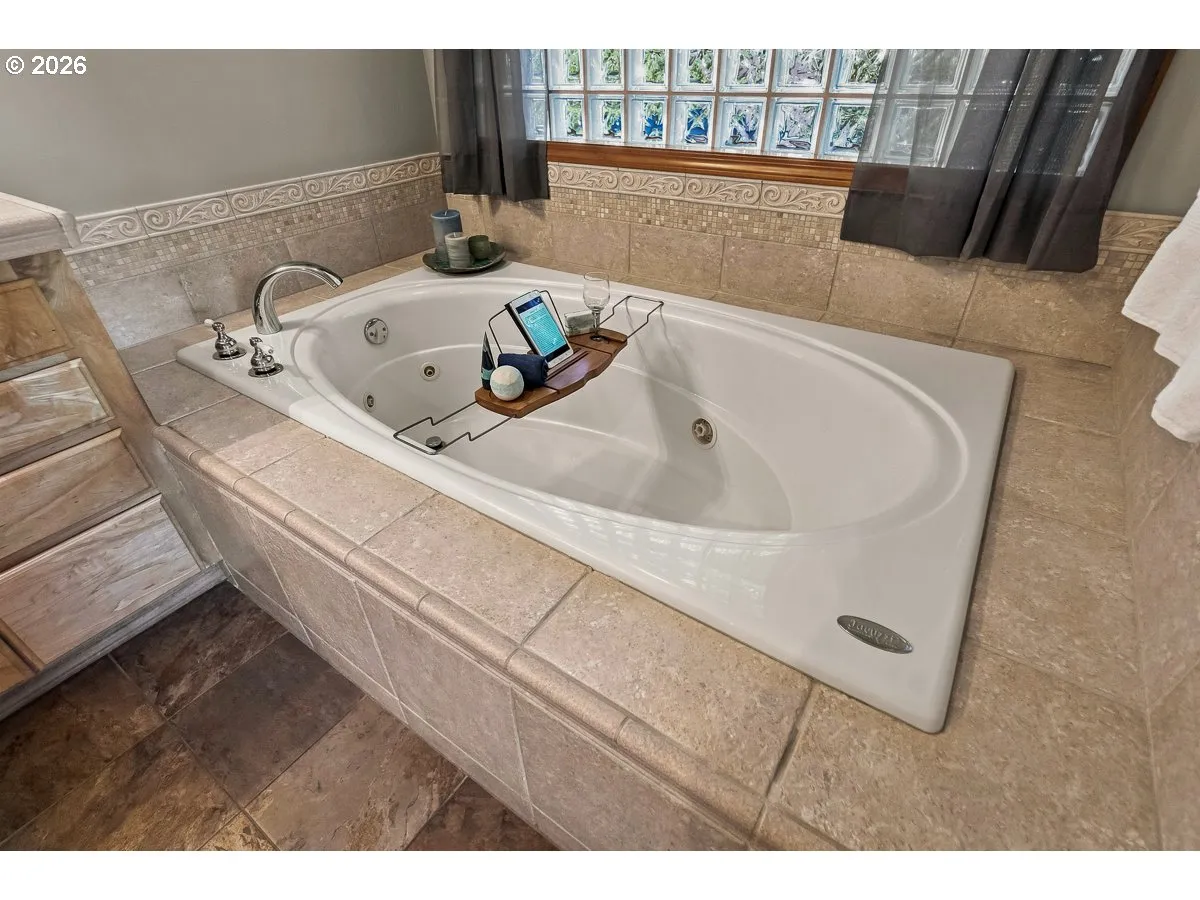 Bathroom, Attached