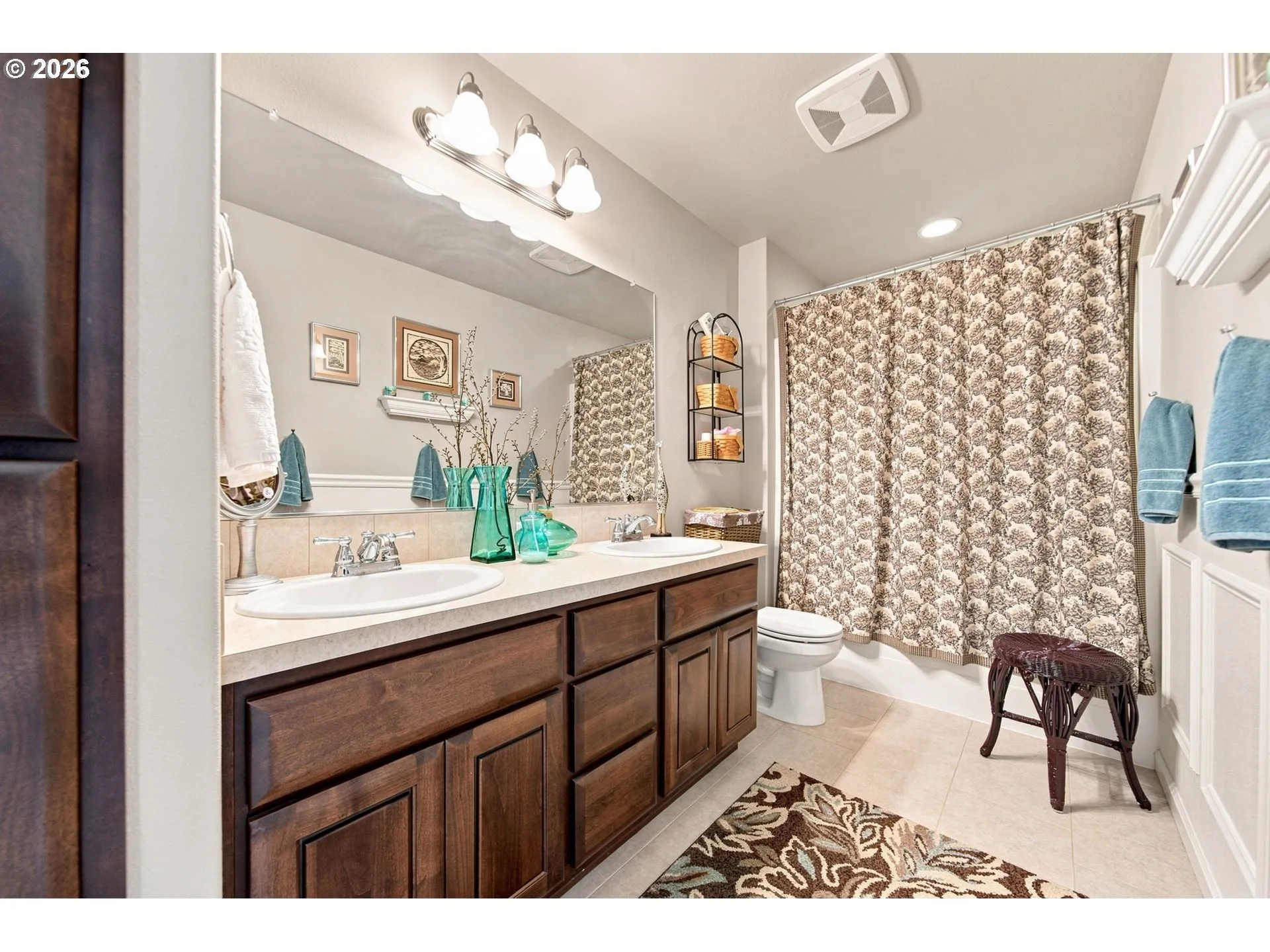 Bathroom-Hall