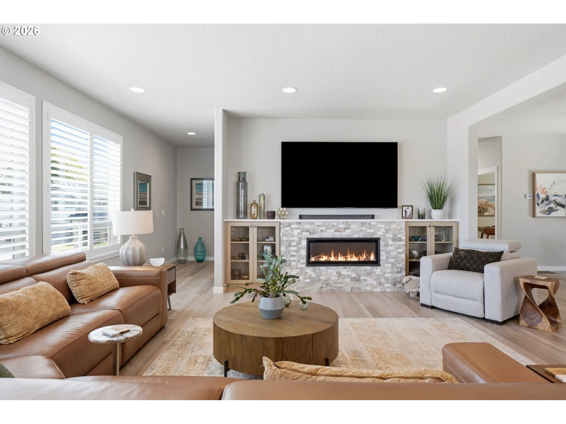 Living Room-Fireplace