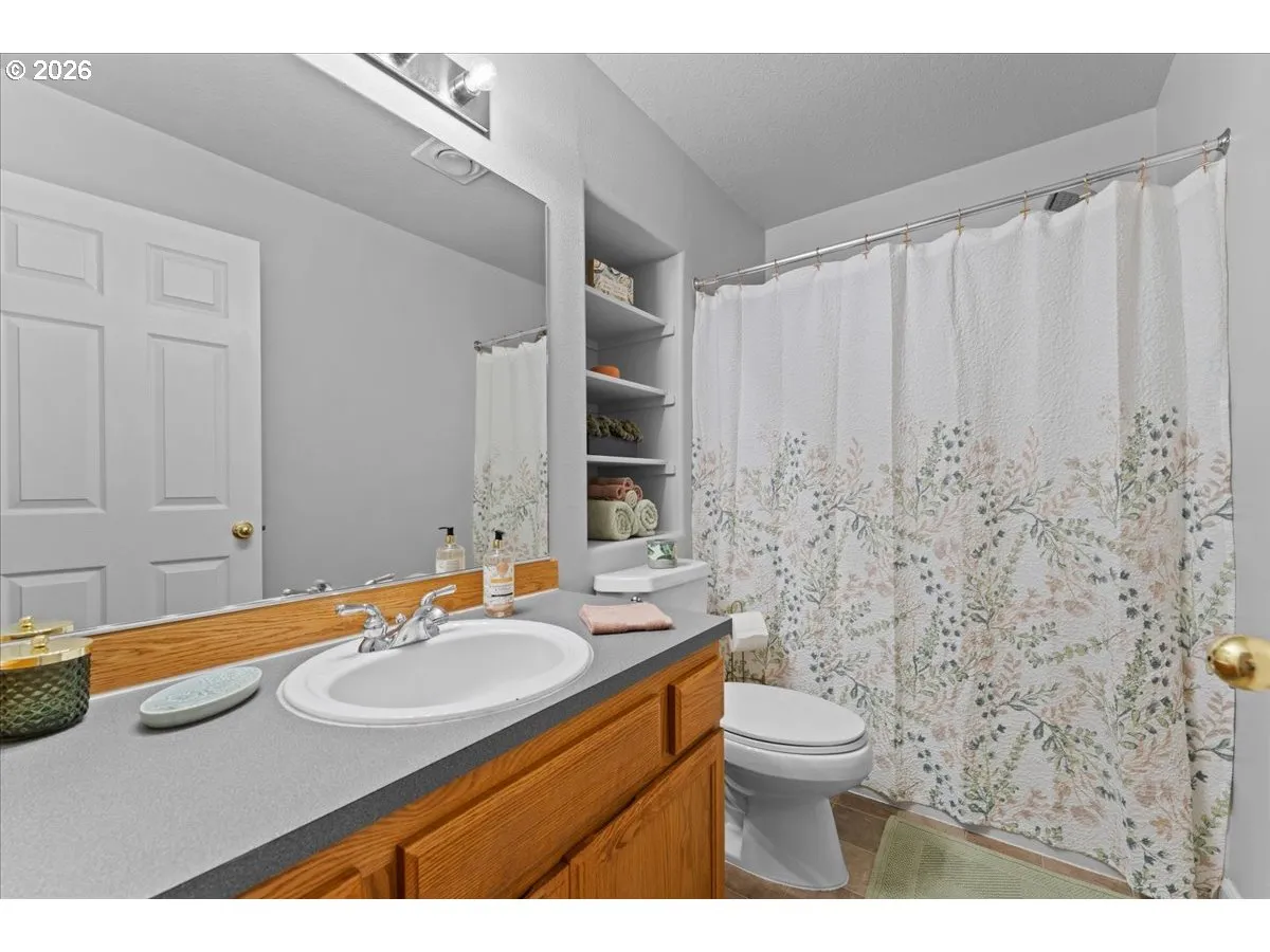 Bathroom-Hall