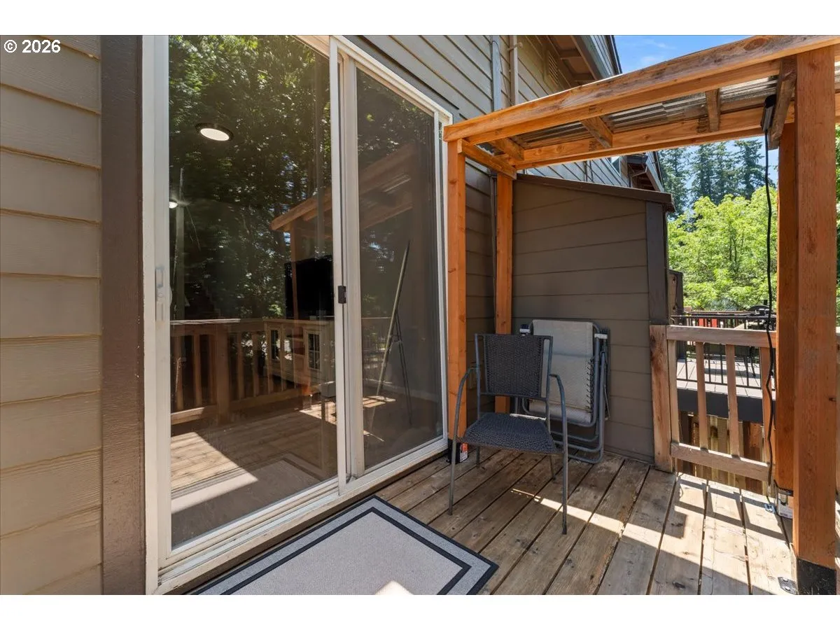 Deck-Upper