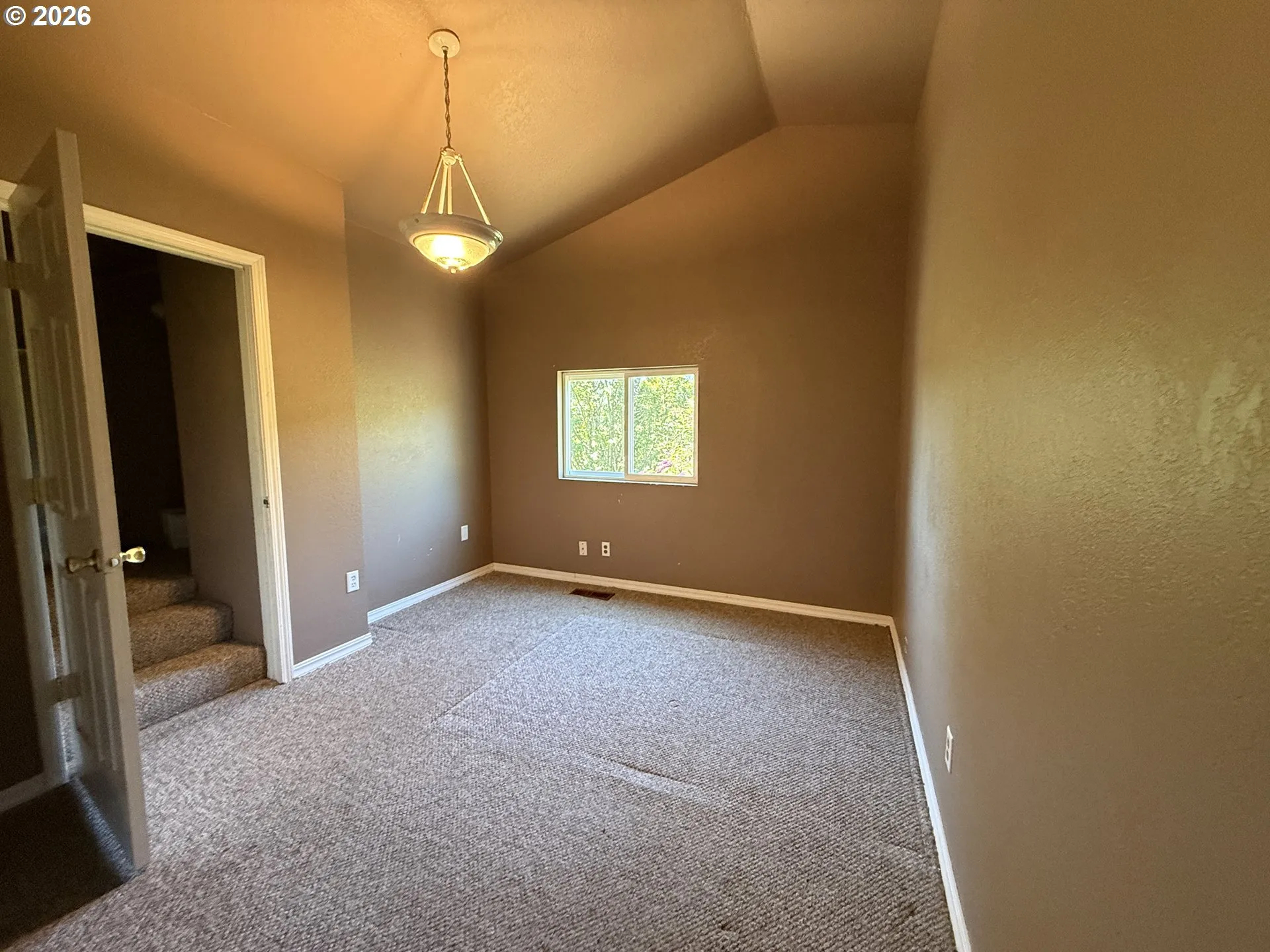 Bedroom, Primary