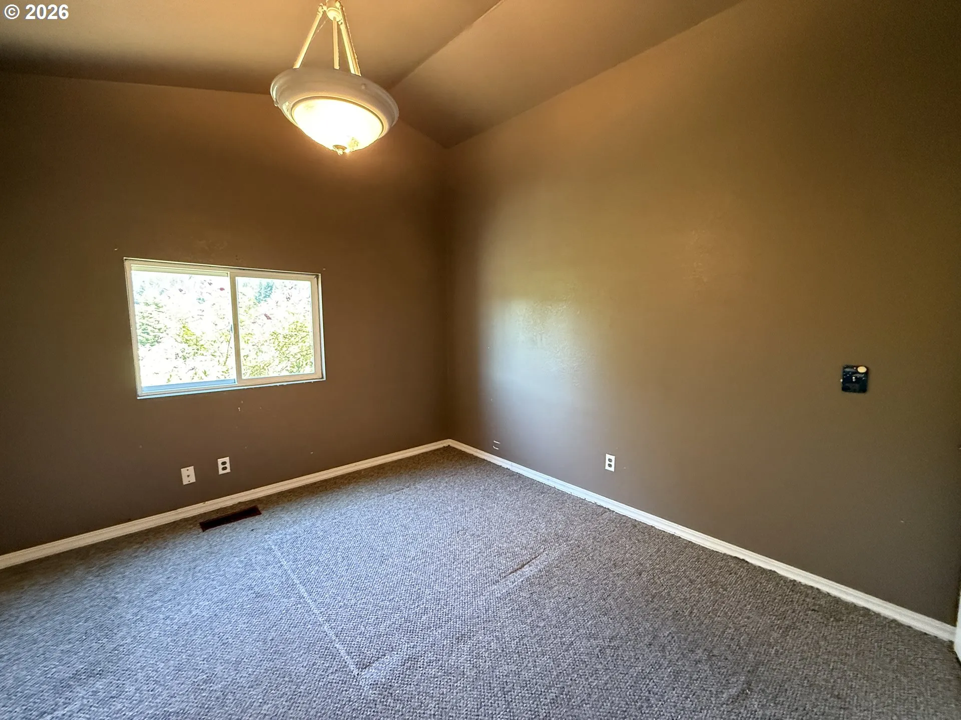 Bedroom, Primary