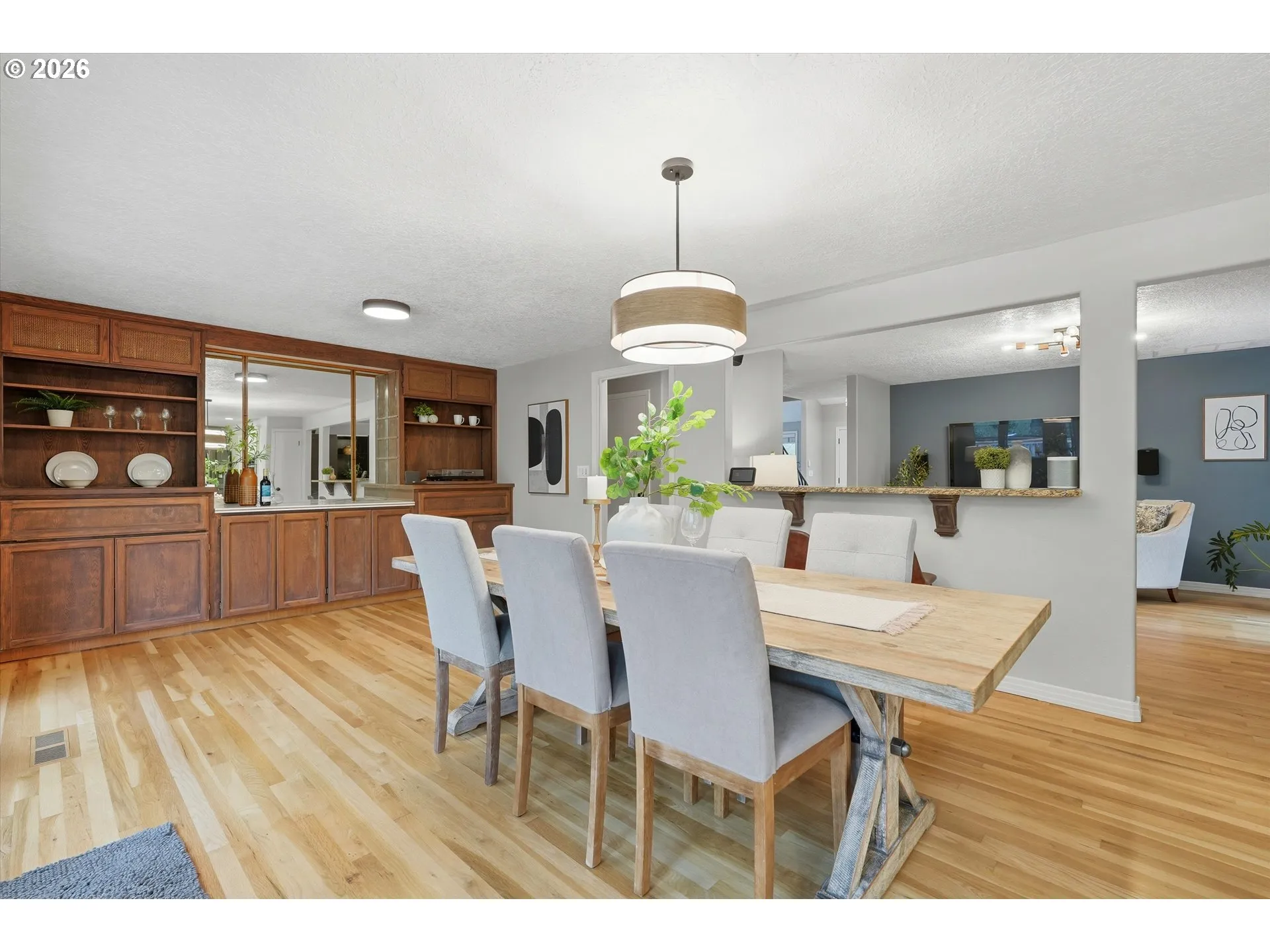 Dining Room-Built-In Cabinets
