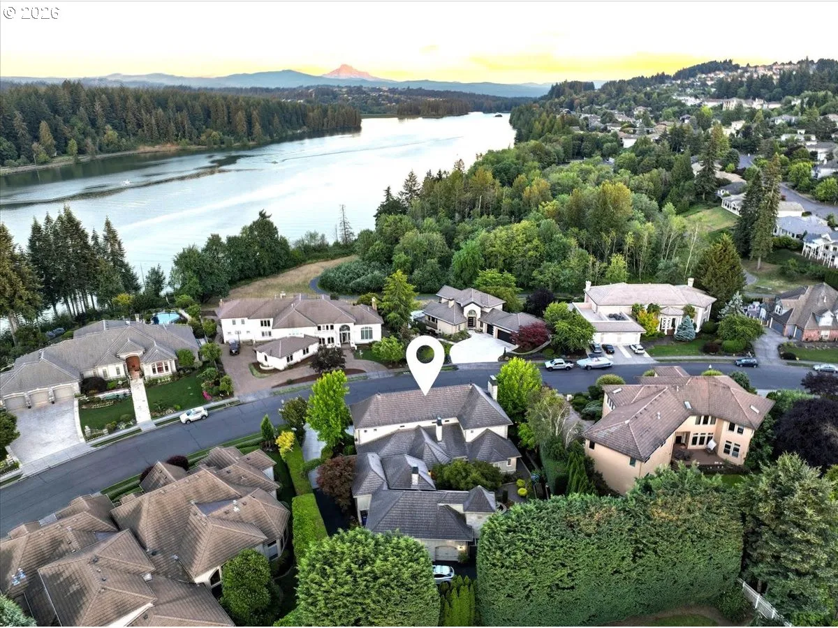 Drone View/UAV-Aerial