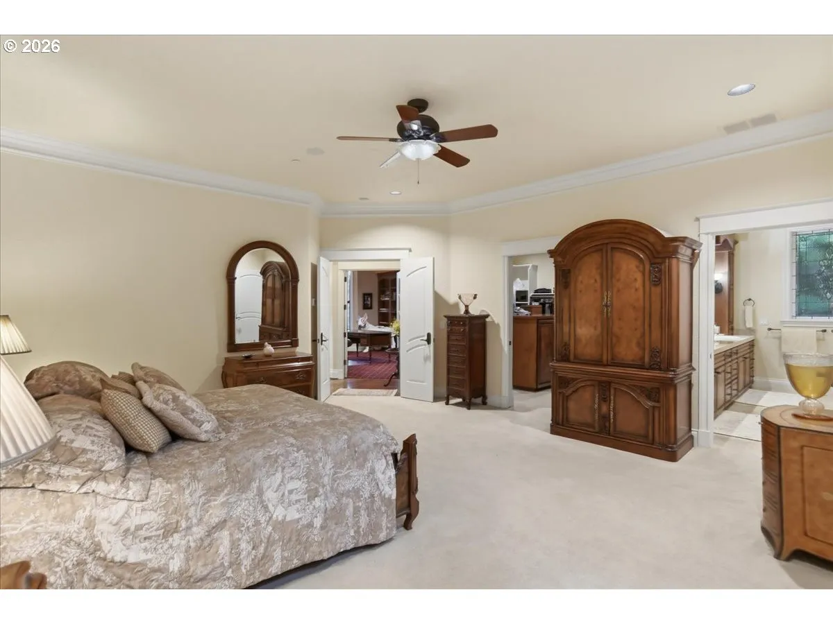Bedroom, Owner's Suite