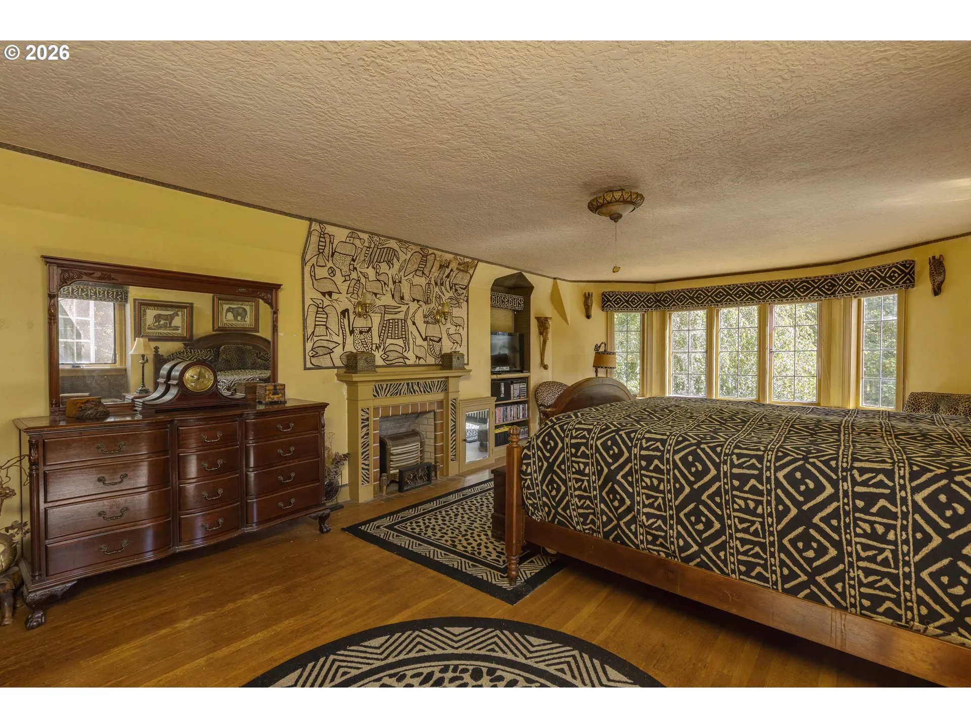 Primary Bedroom-Fireplace