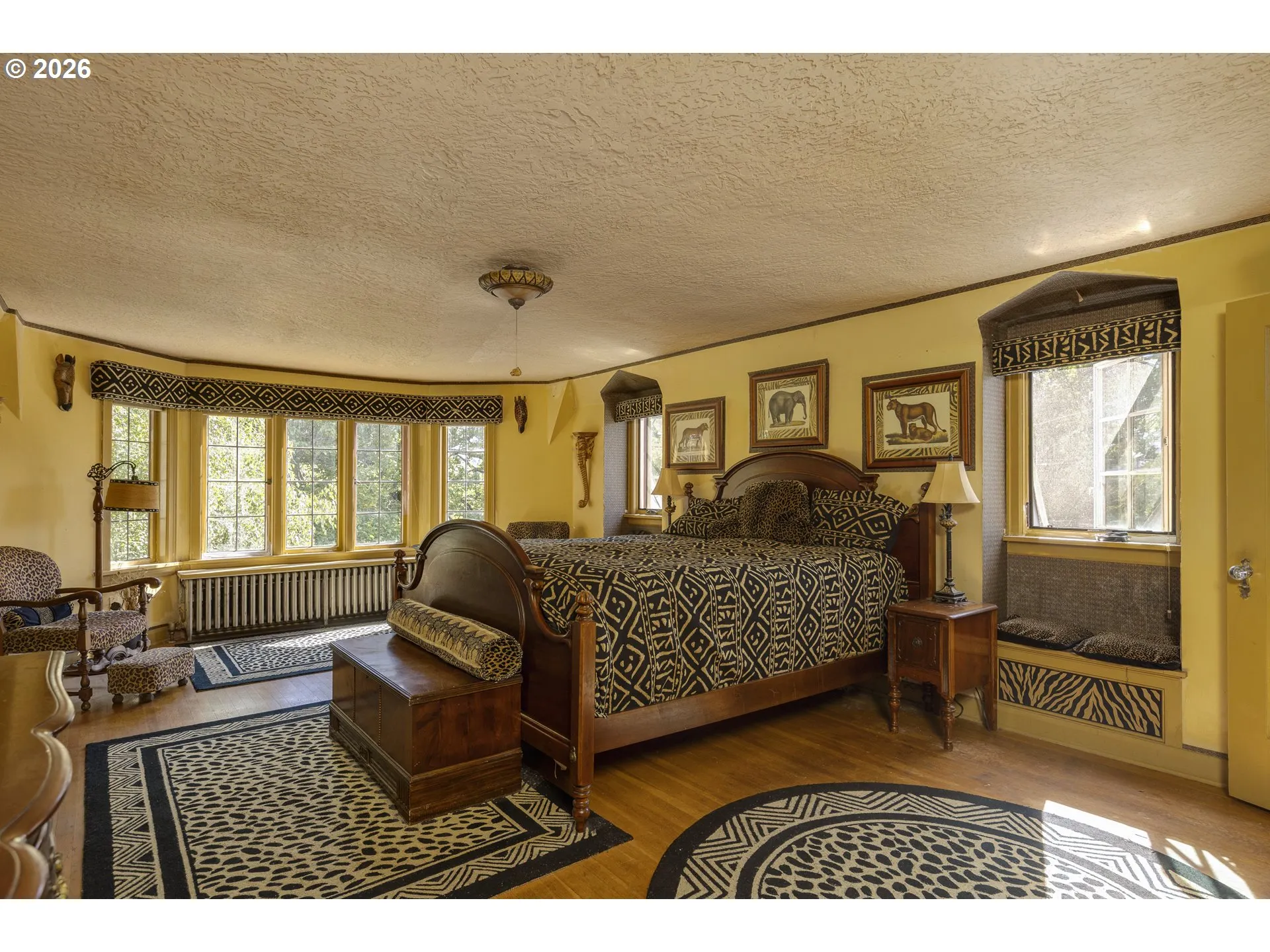 Primary Bedroom-Upper