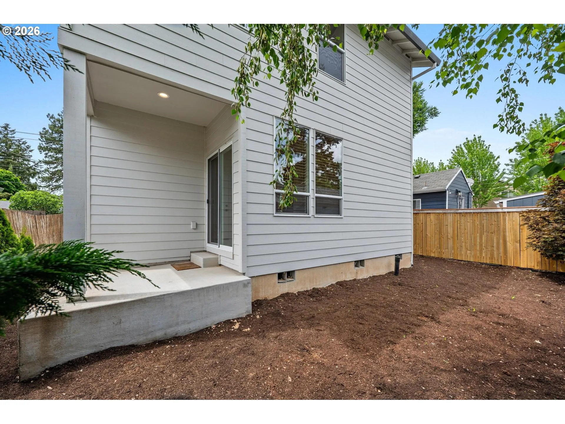 Yard-Back