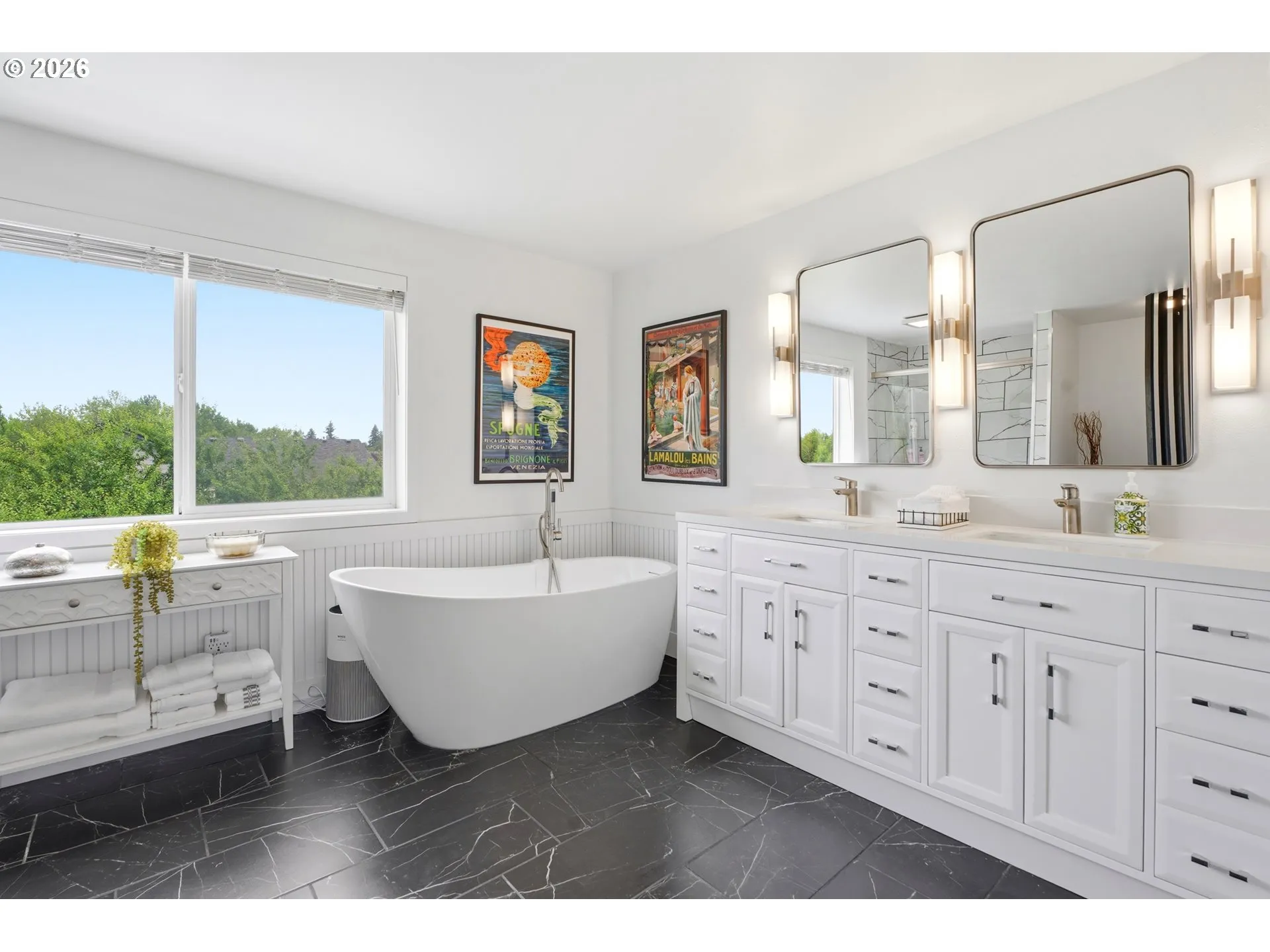 Owner's Suite Bathroom-Garden Tub