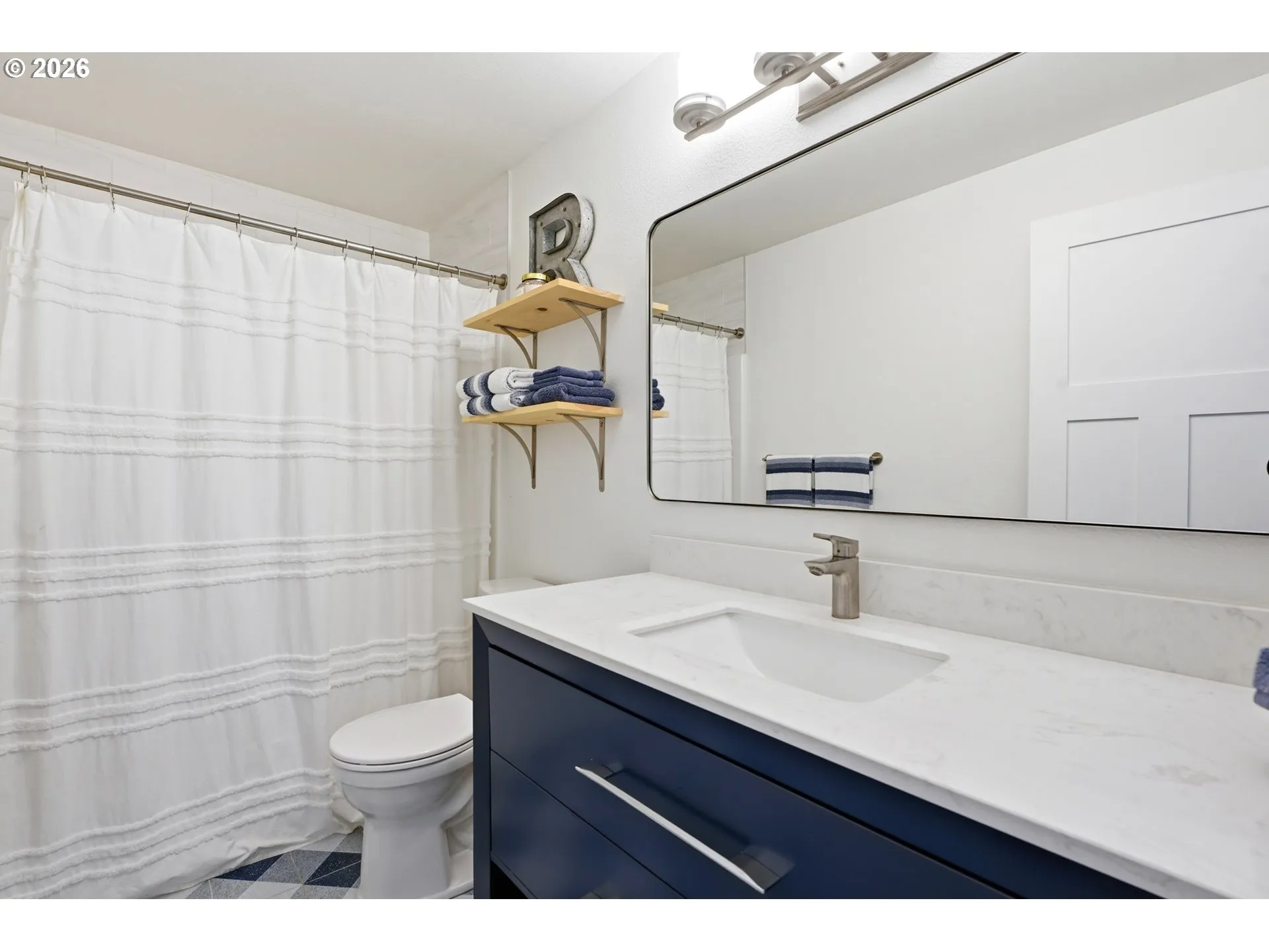 Bathroom-Upper