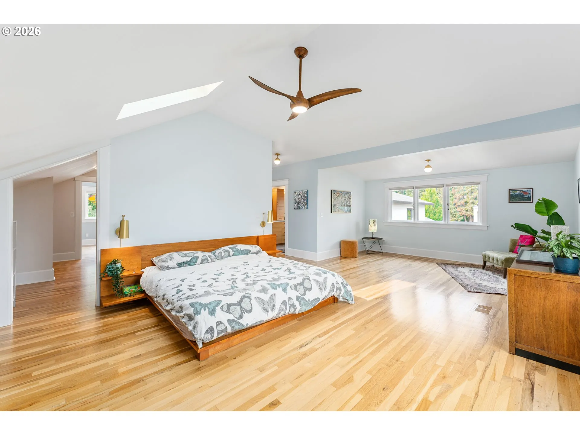 Bedroom, Primary
