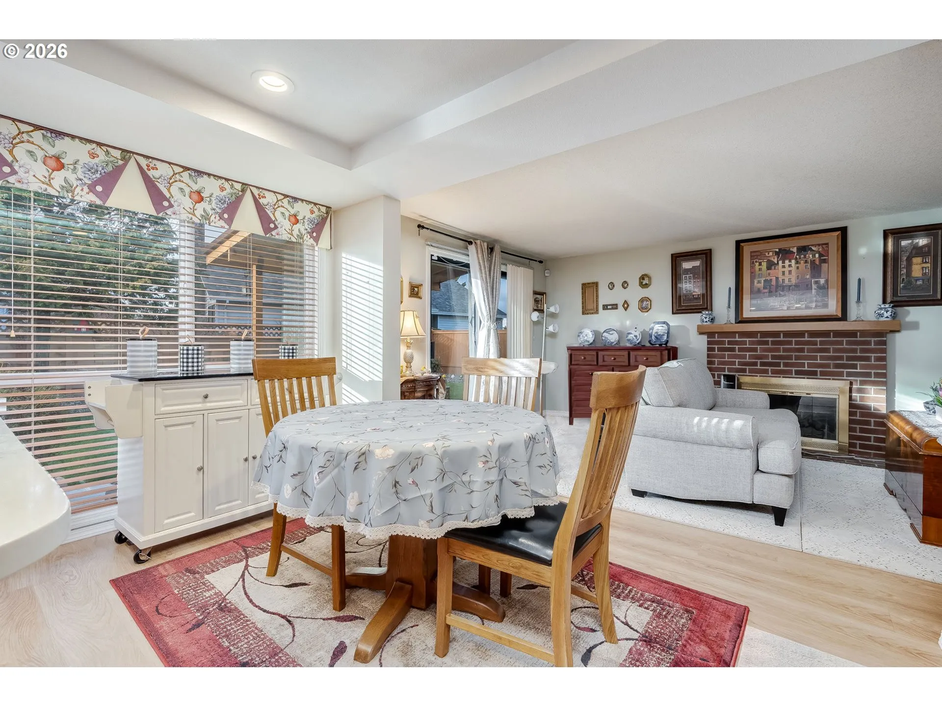 Kitchen/Nook-Eating Area