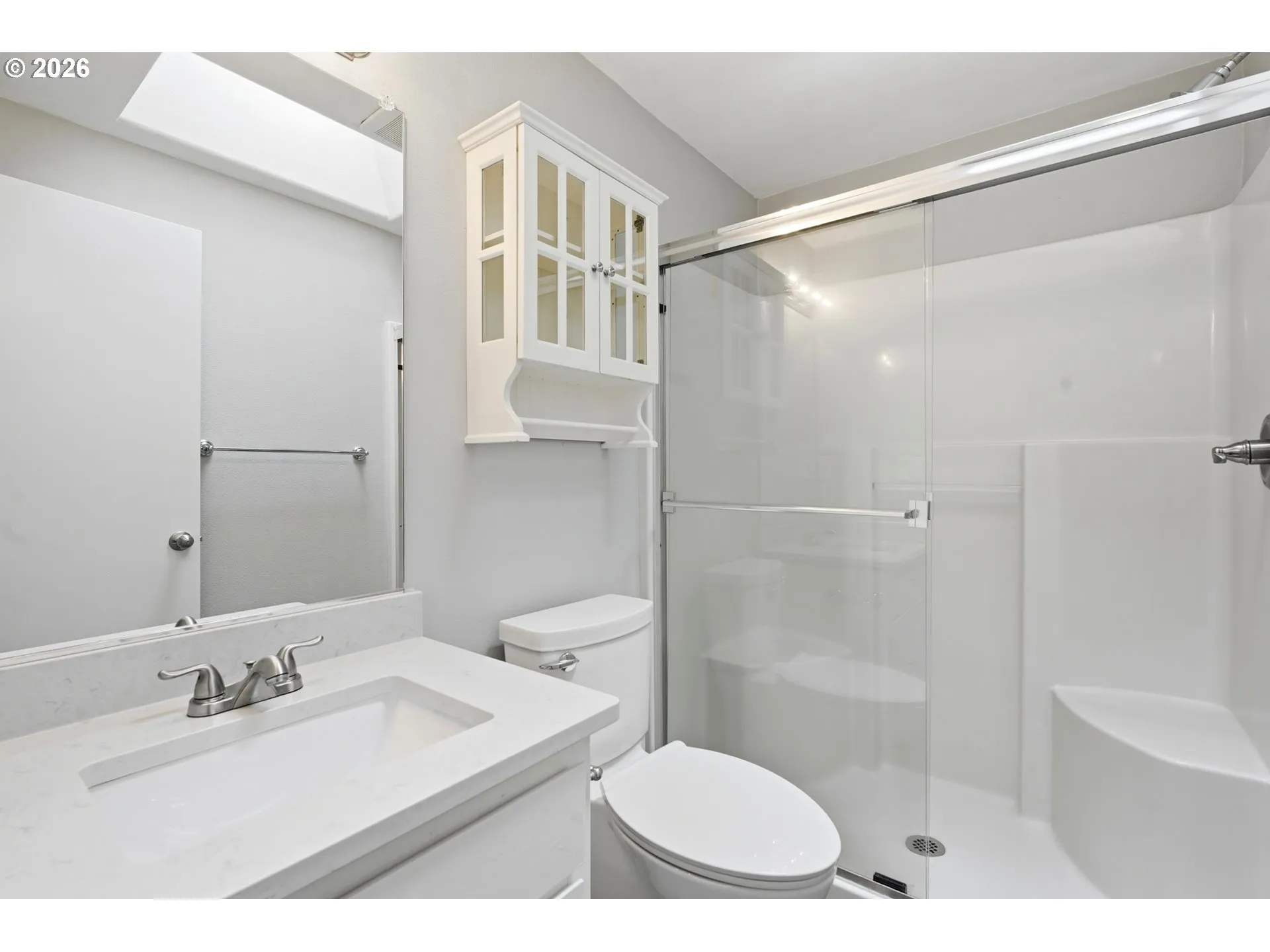 Bathroom, Attached-Upper