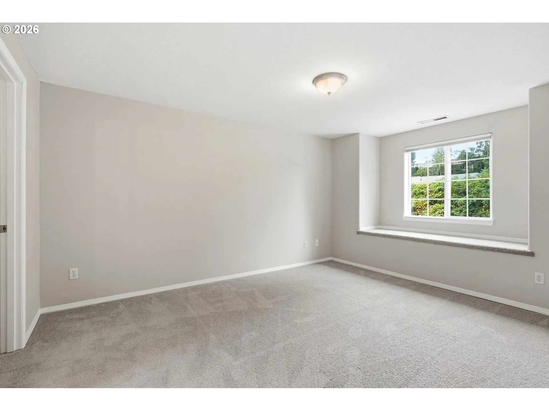 Bedroom, Owner's Suite-Upper
