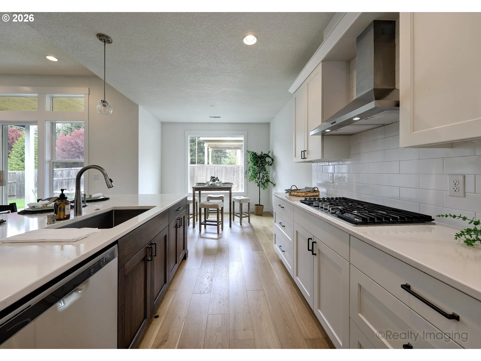 Kitchen/Dining Room-Island