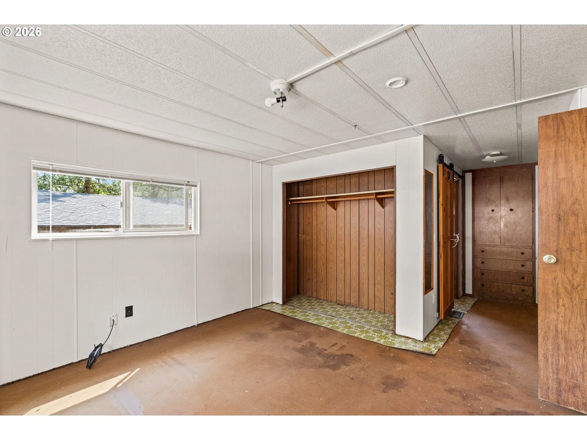 Bedroom, Primary