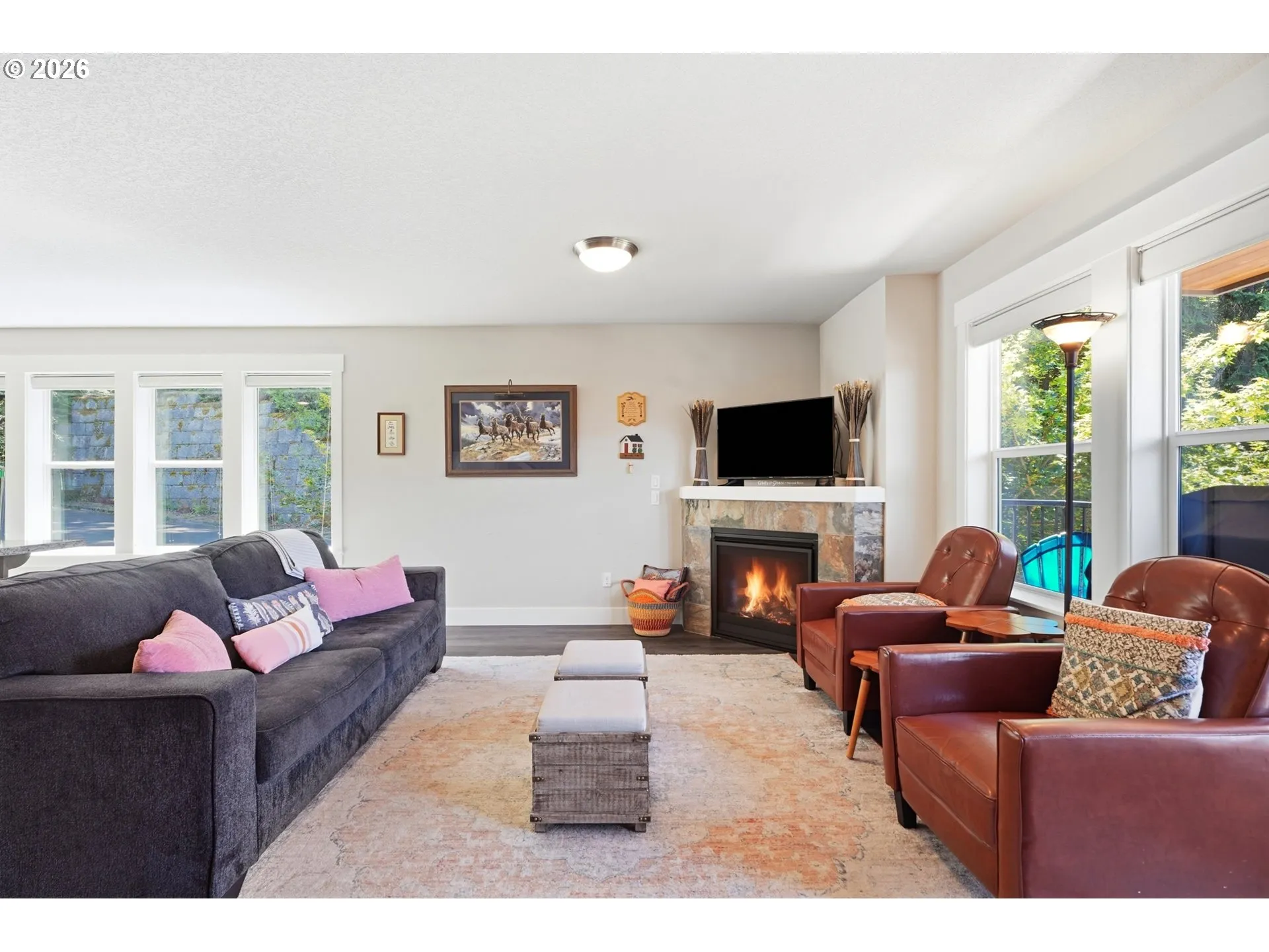 Living Room-Fireplace