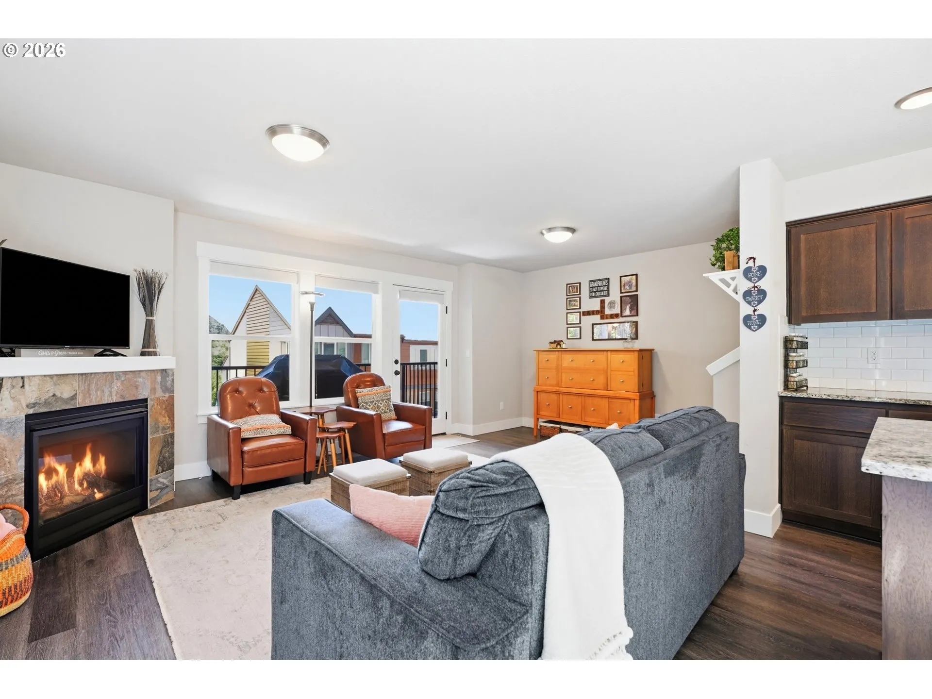Living Room-Fireplace