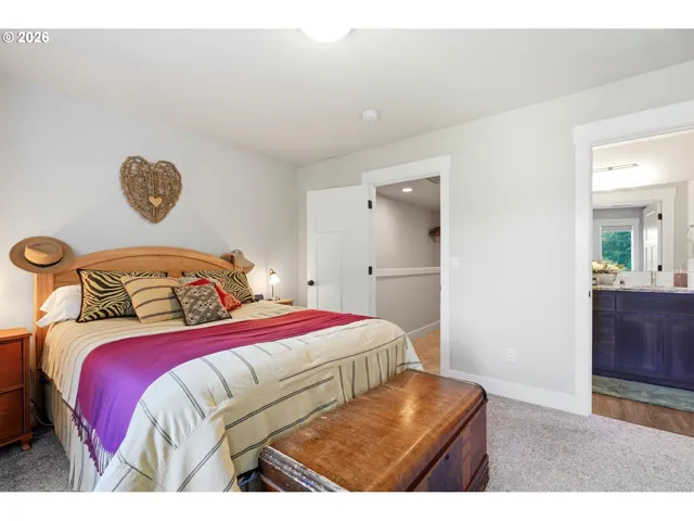 Bedroom, Primary