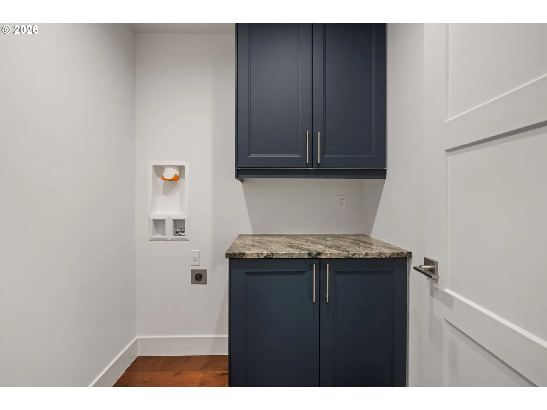Laundry-Upper