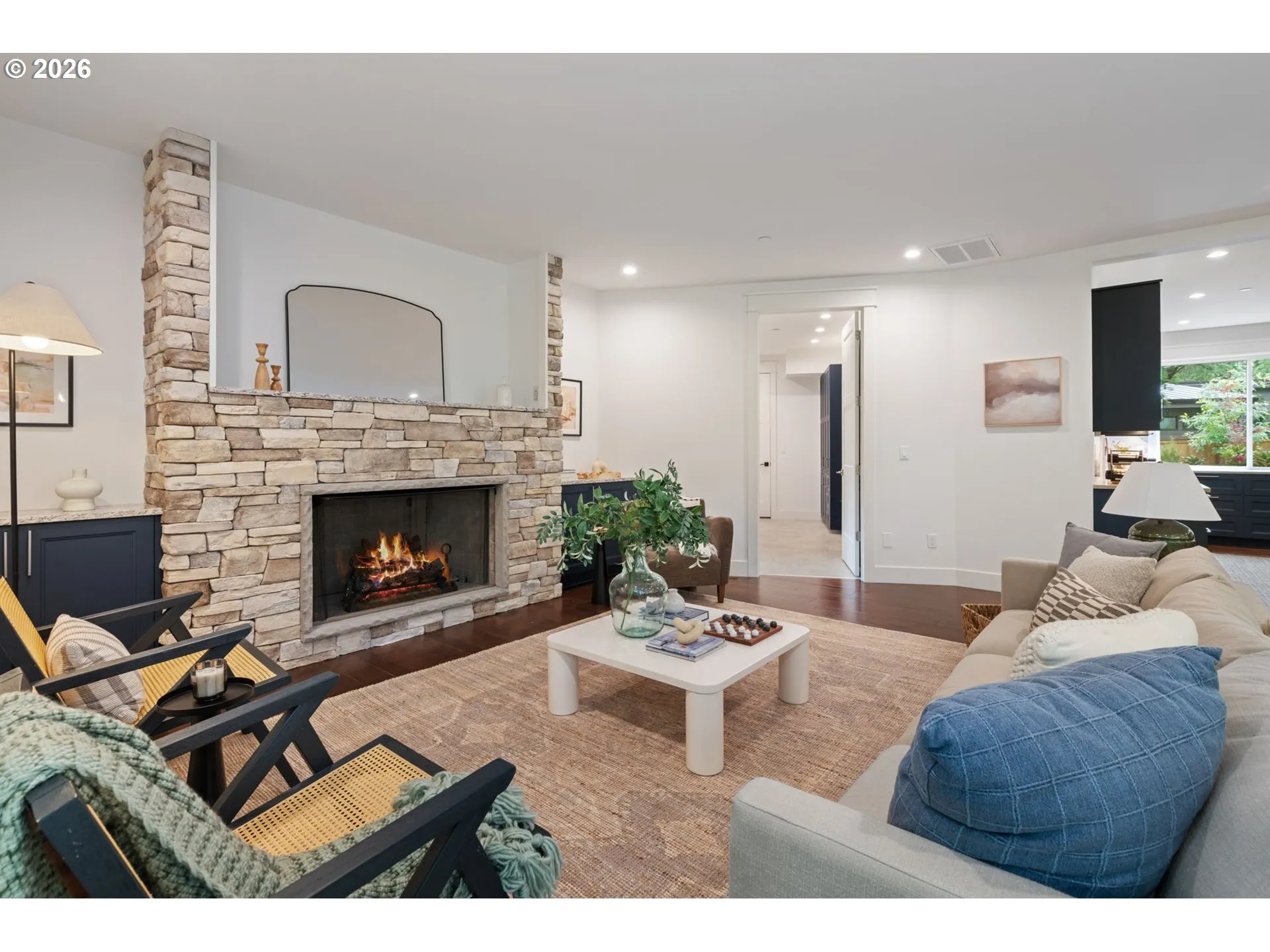 Living Room-Fireplace