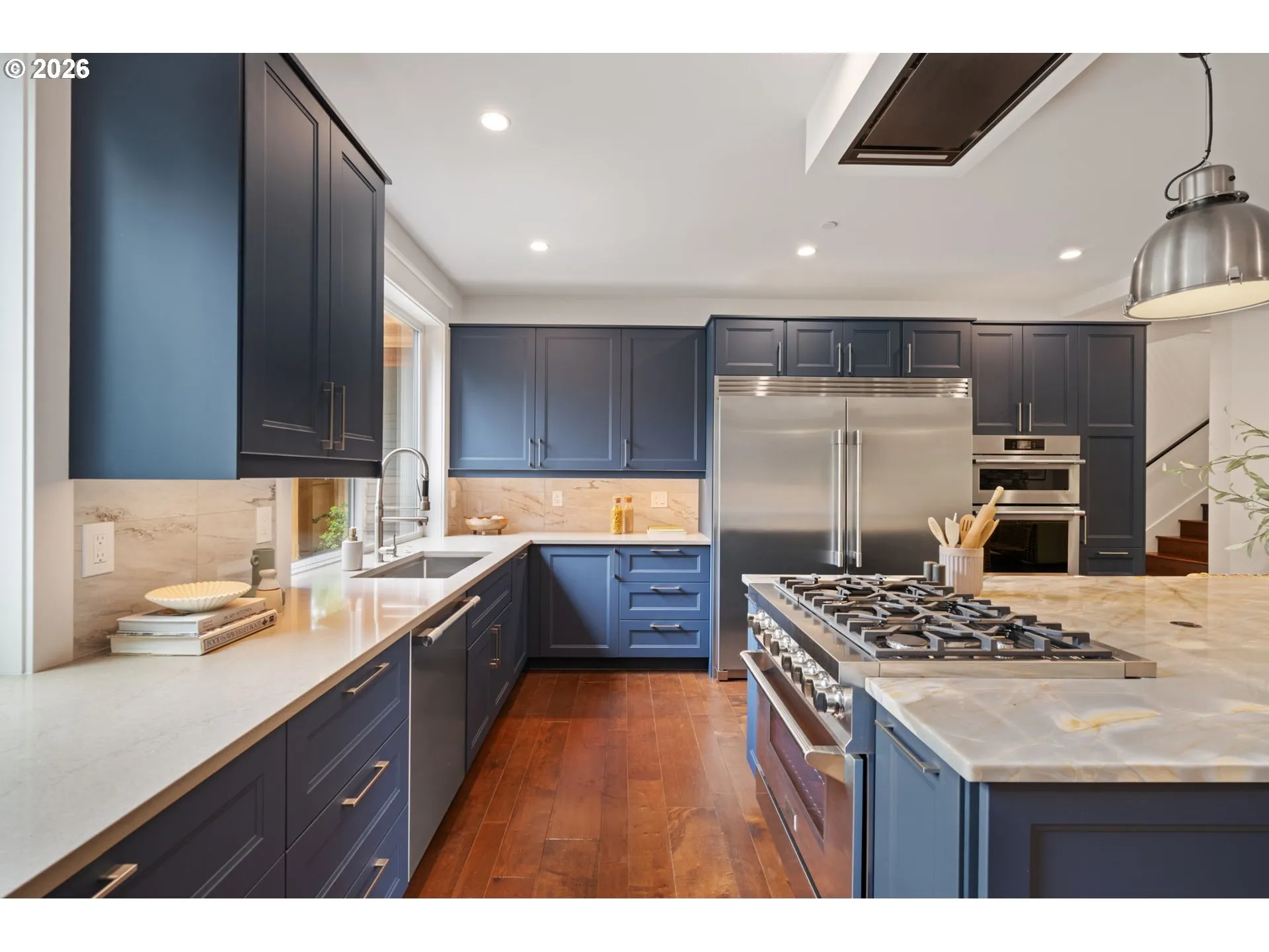 Kitchen-Cooking Island