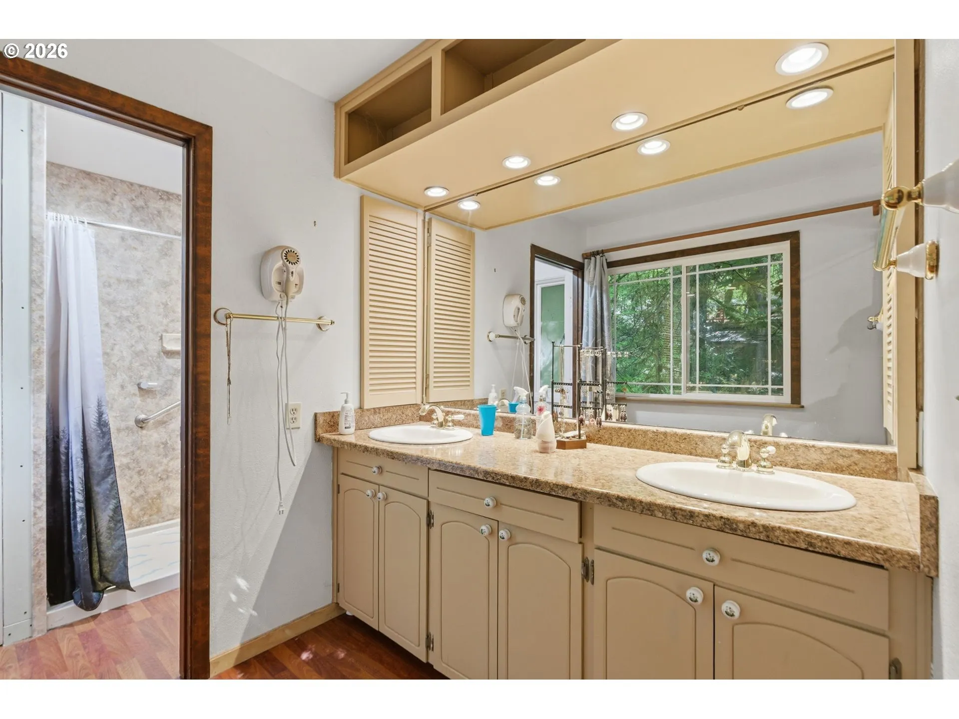 Bathroom-Double Sinks