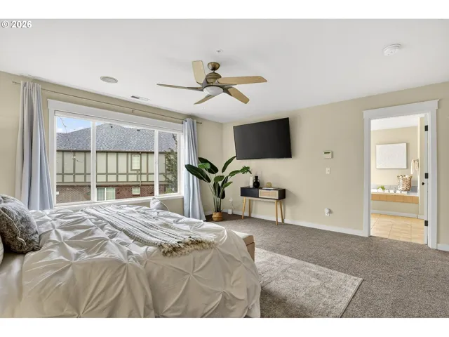 Bedroom, Primary-Upper
