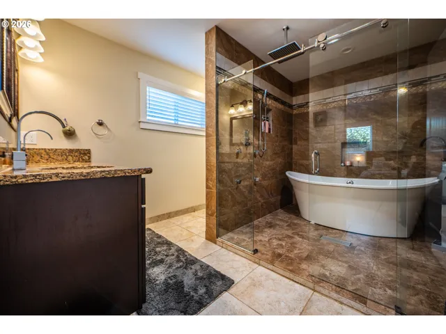 Bathroom-Walk in Shower