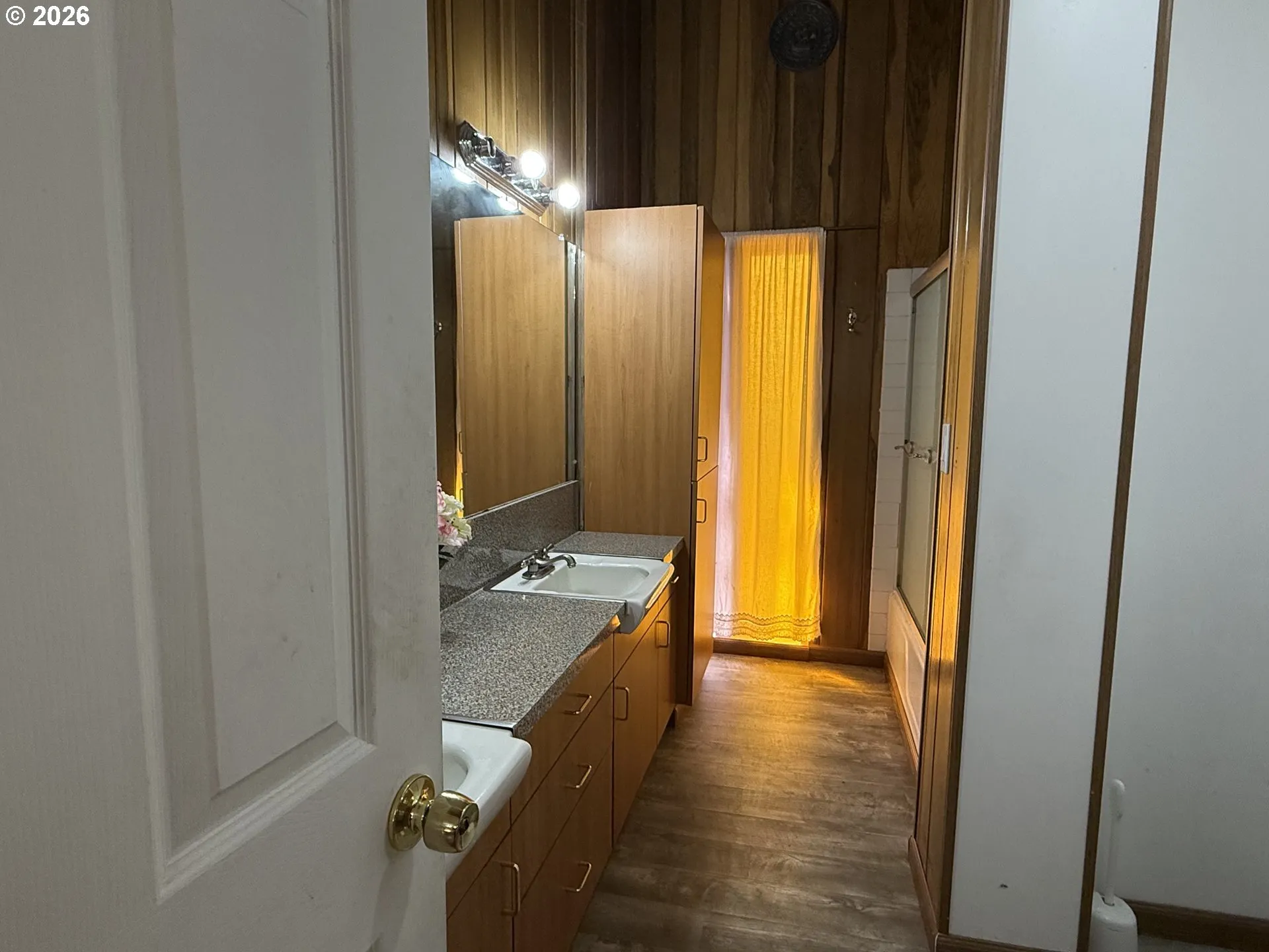 Bathroom-Hall