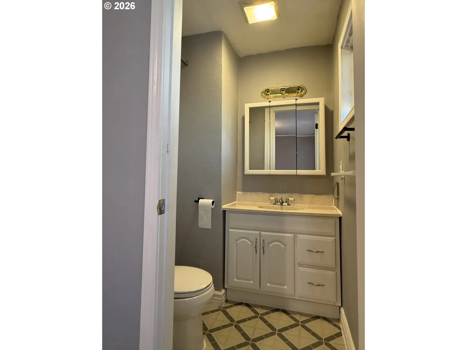 Bathroom, Attached-Half Bath