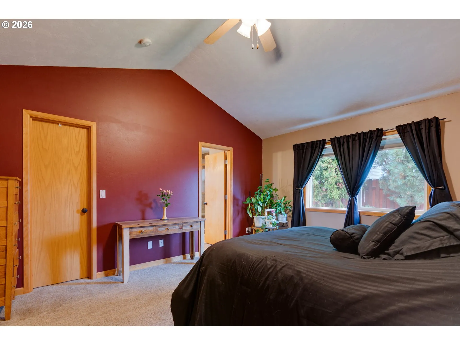 Bedroom, Owner's Suite-Walk-In Closet