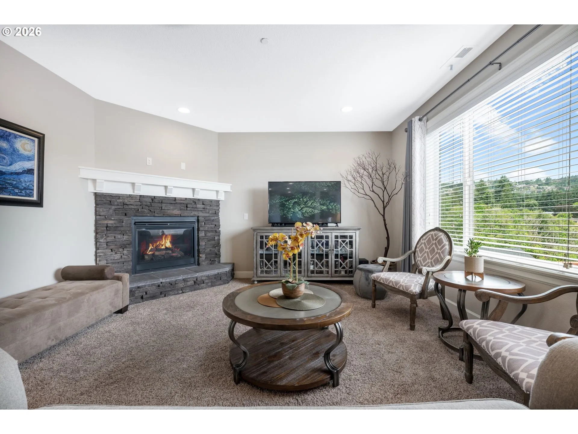 Living Room-Fireplace