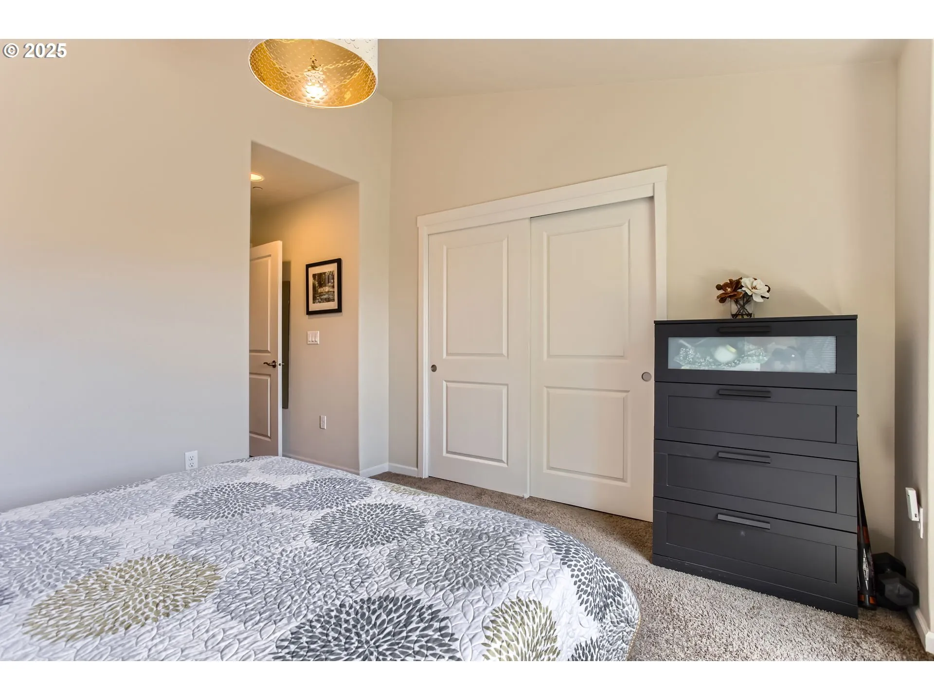 Bedroom, Primary-Vaulted Ceilings