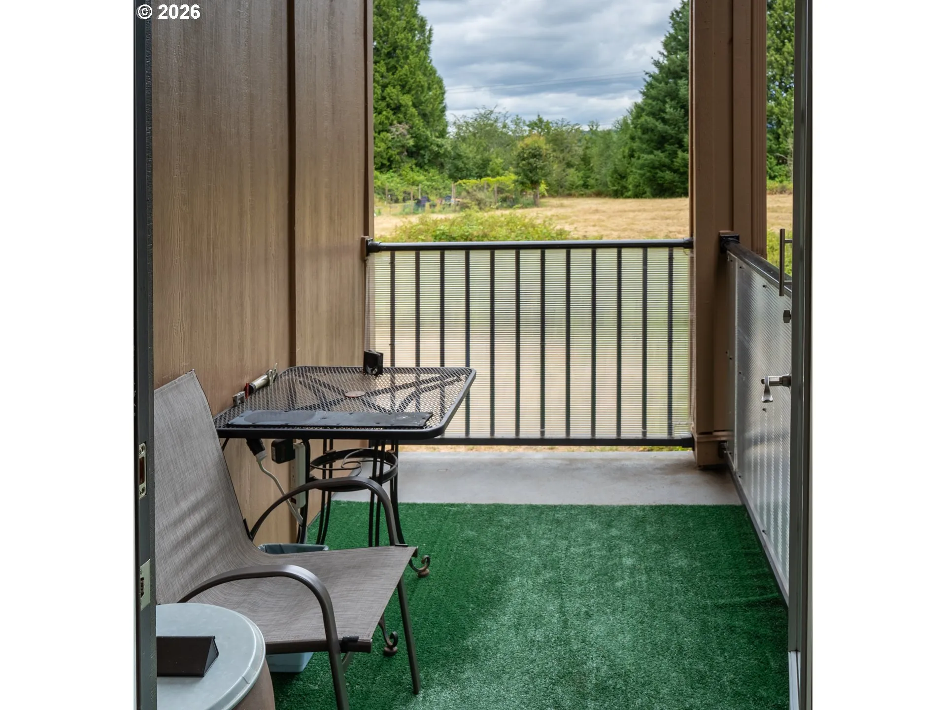 Balcony-Covered