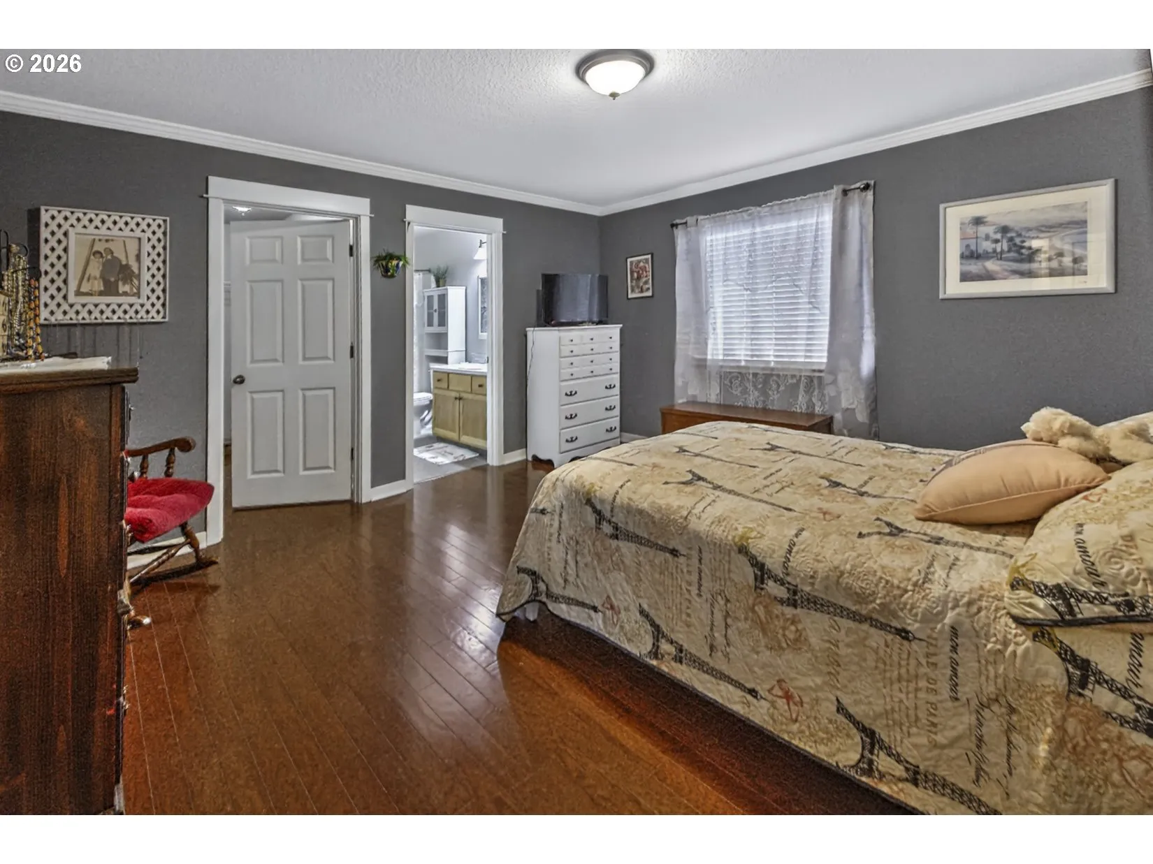 Bedroom, Primary