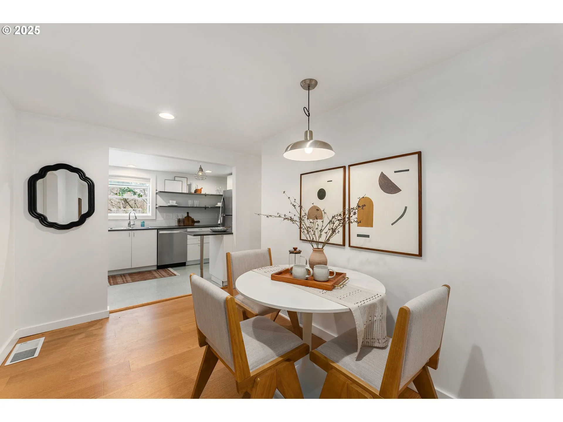 Kitchen/Dining Room