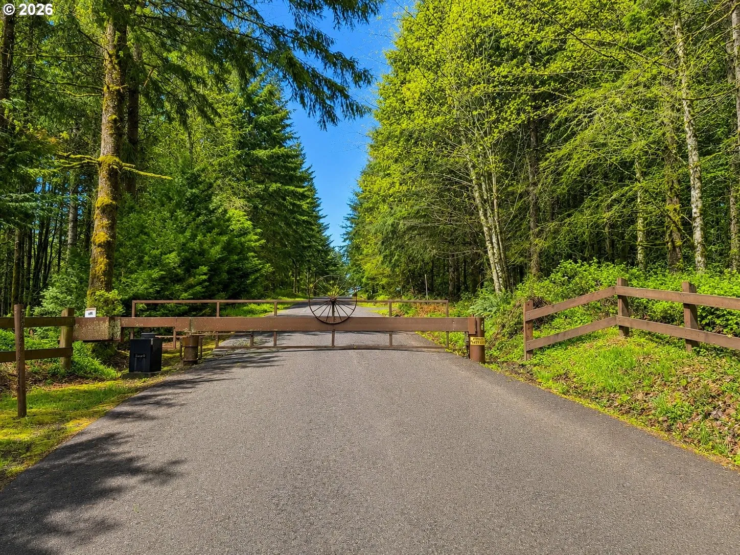 Driveway-Gated