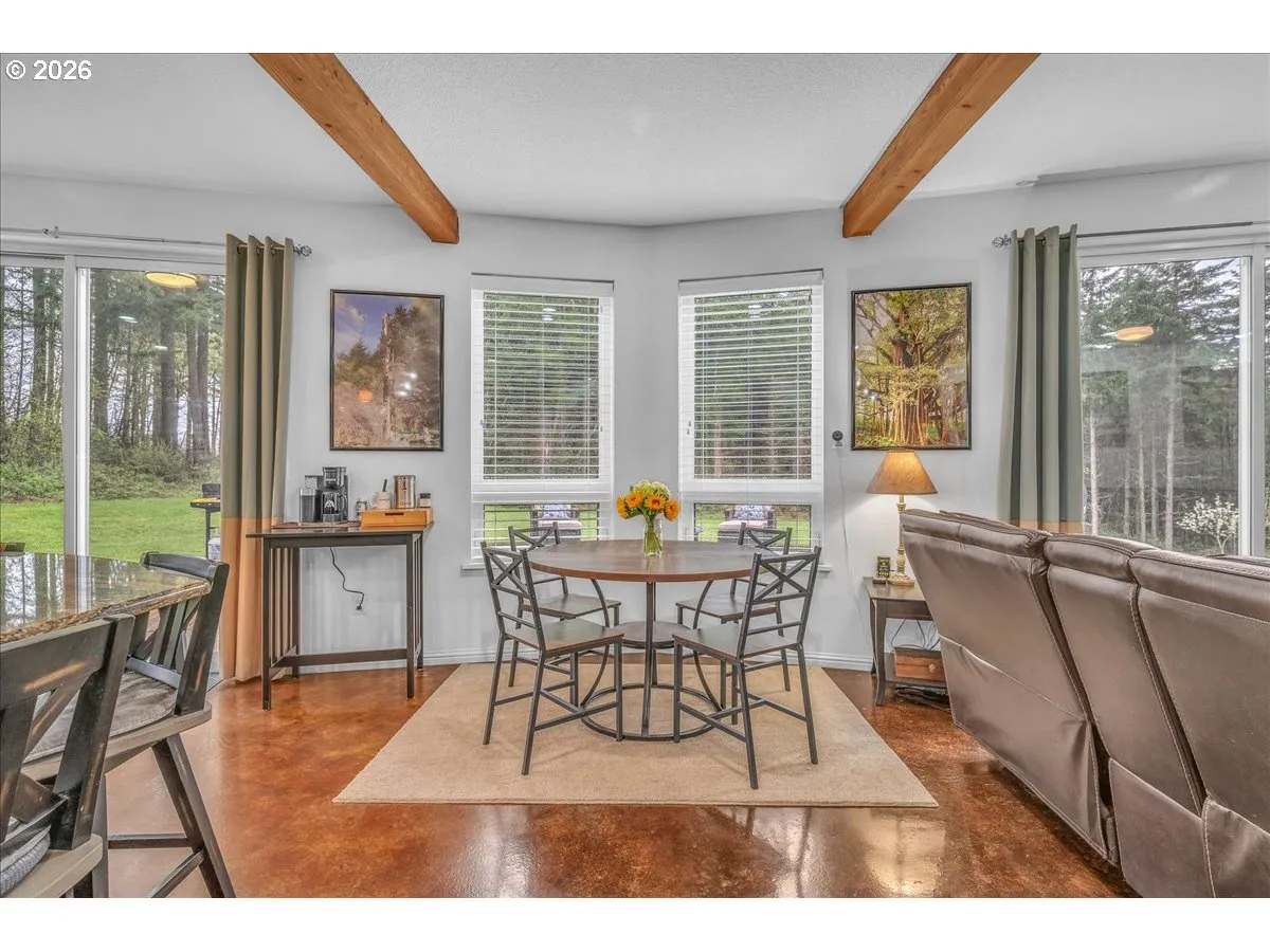 Kitchen-Eating Area