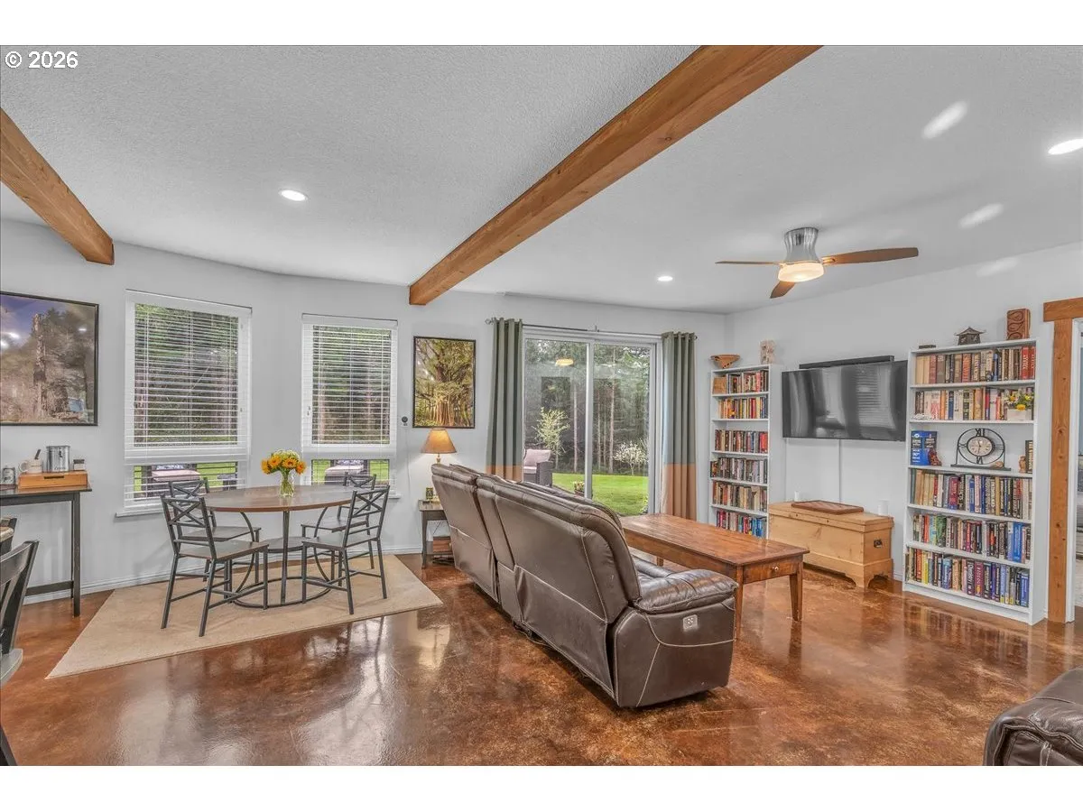 Living Room-Built-In Shelving