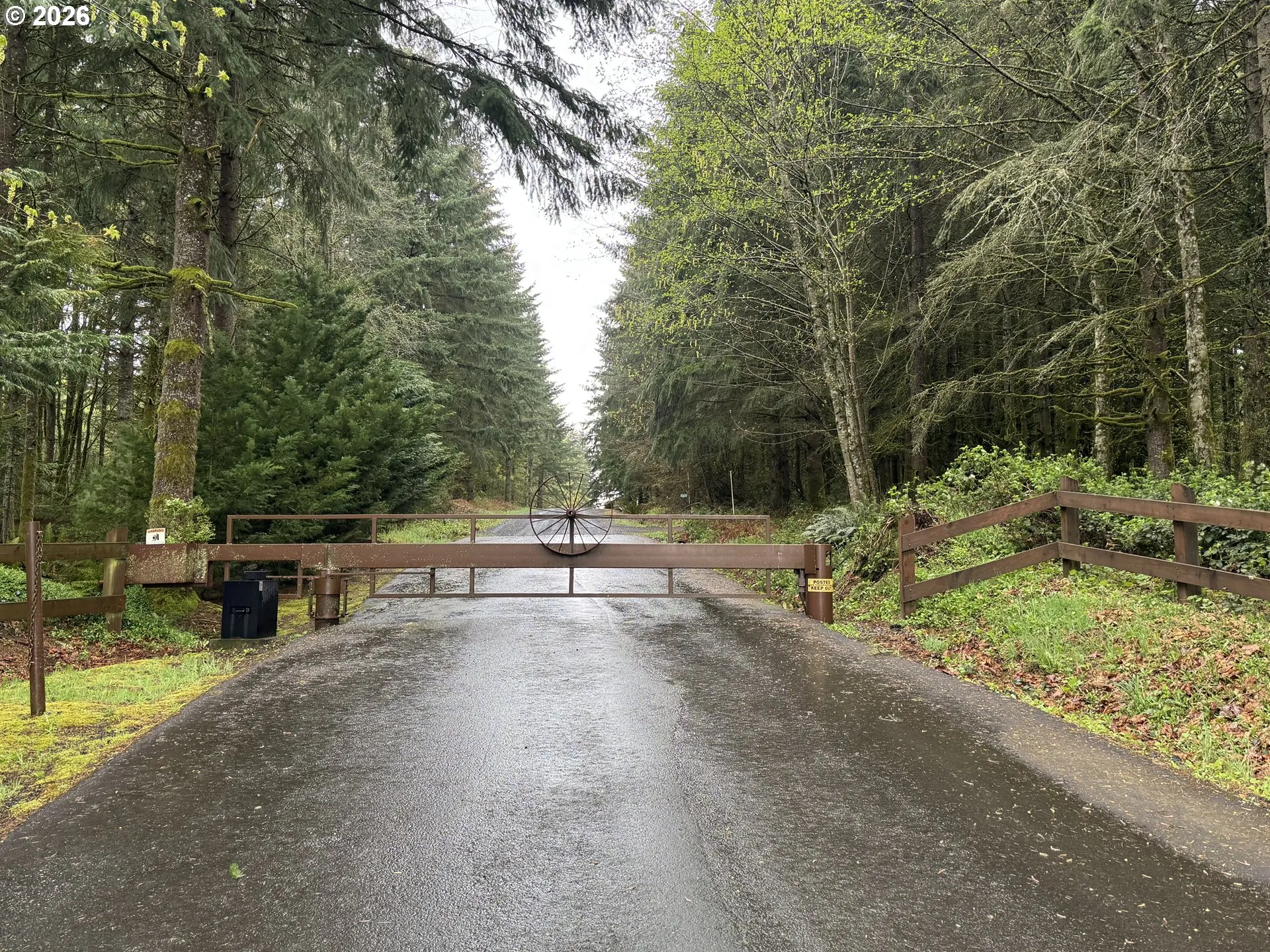 Driveway-Gated