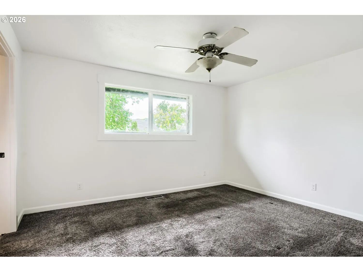 Bedroom-Ceiling Fan
