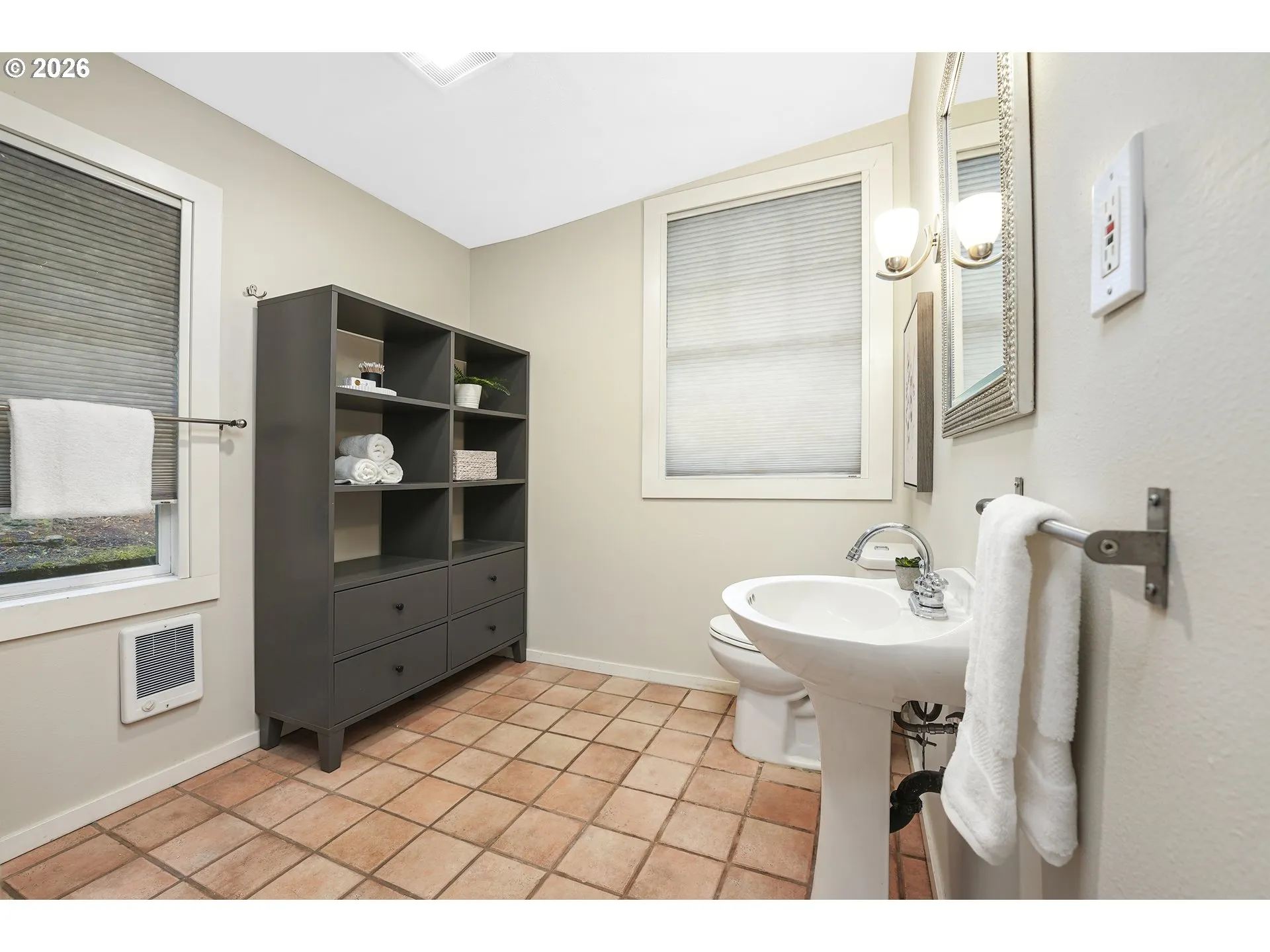 Bathroom-Upper