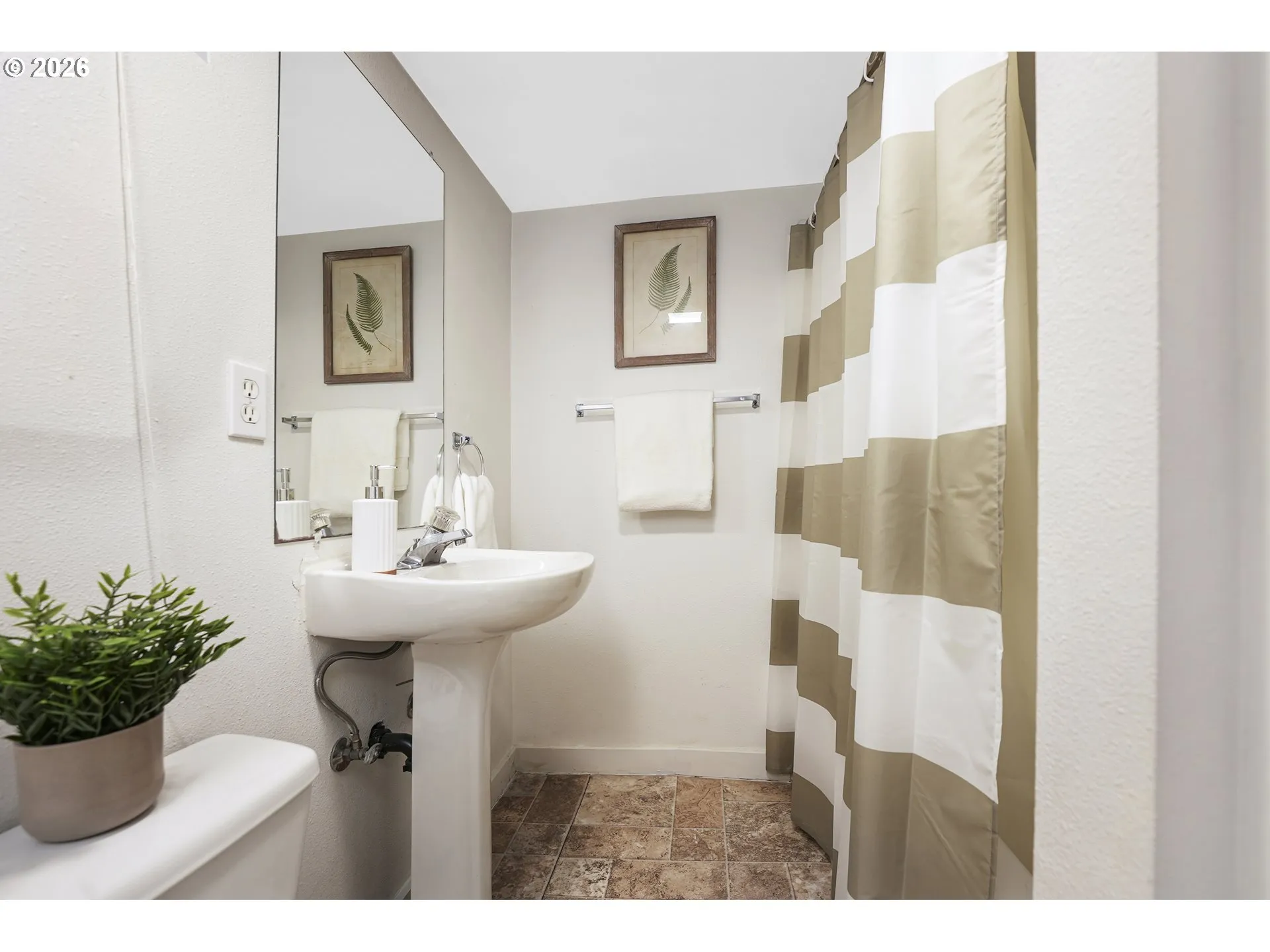 Bathroom-Lower