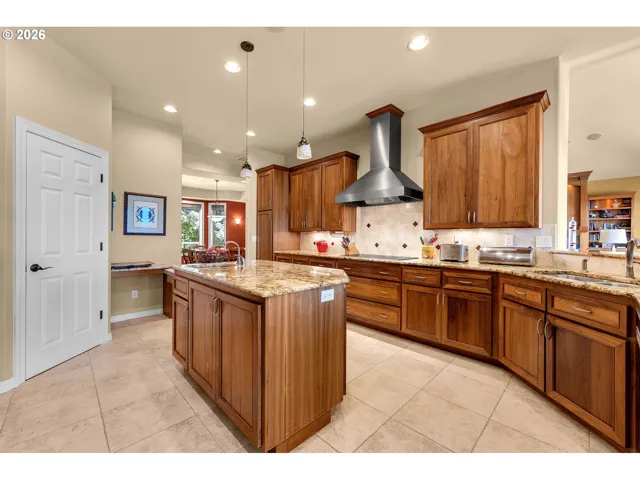 Kitchen-Island