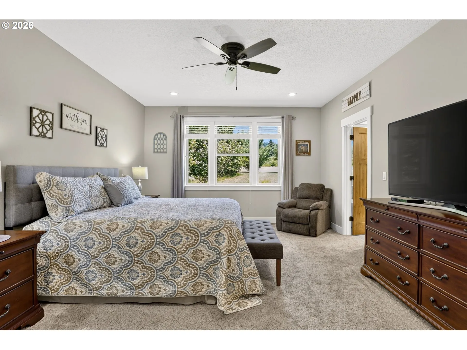 Bedroom, Primary