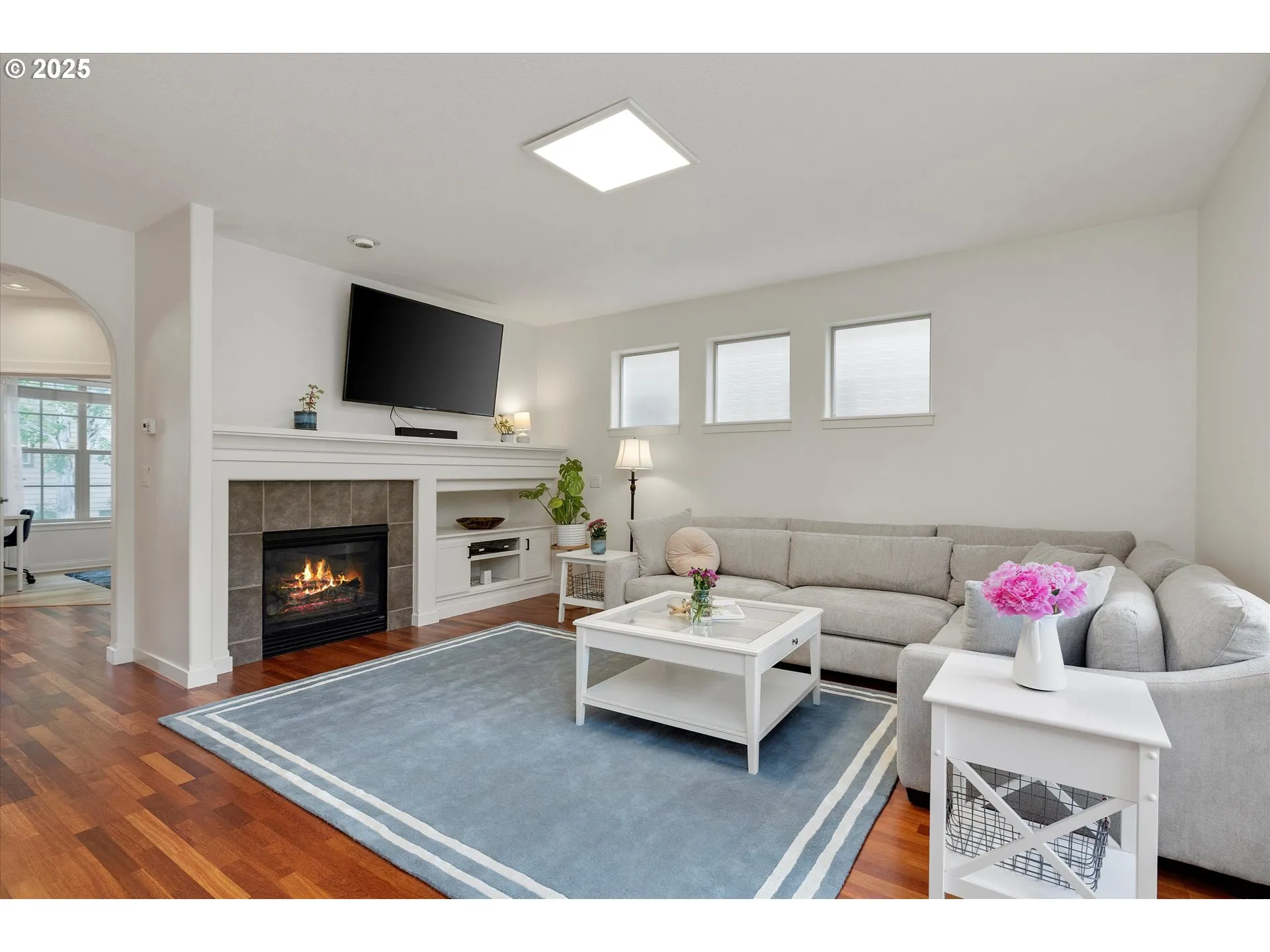 Living Room-Fireplace