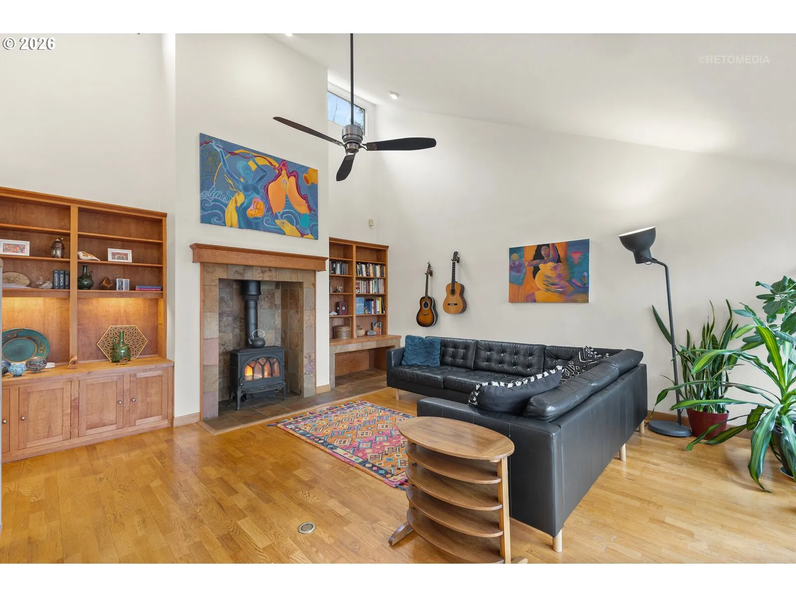 Living Room-Vaulted Ceilings